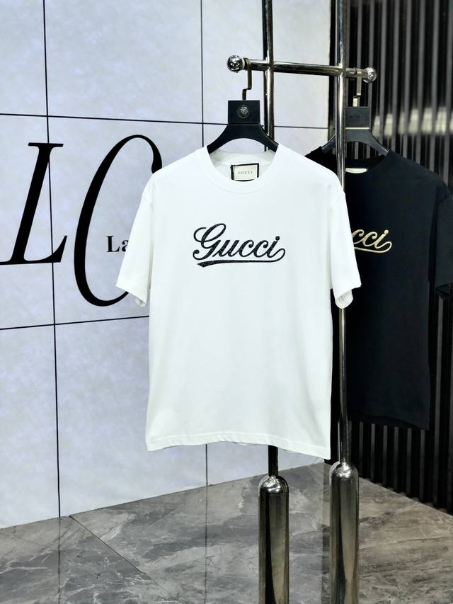 Gucci . Top-quality products. 2025 Spring and Summer new models. The latest shor