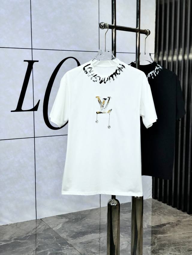 Lv. Wearing 200 pounds of top-quality goods, the latest short-sleeved round neck