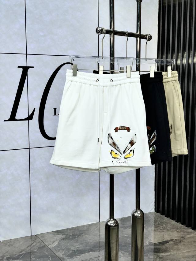Fendi. Wearing 200 pounds. 25 years of new products from the counter are launche