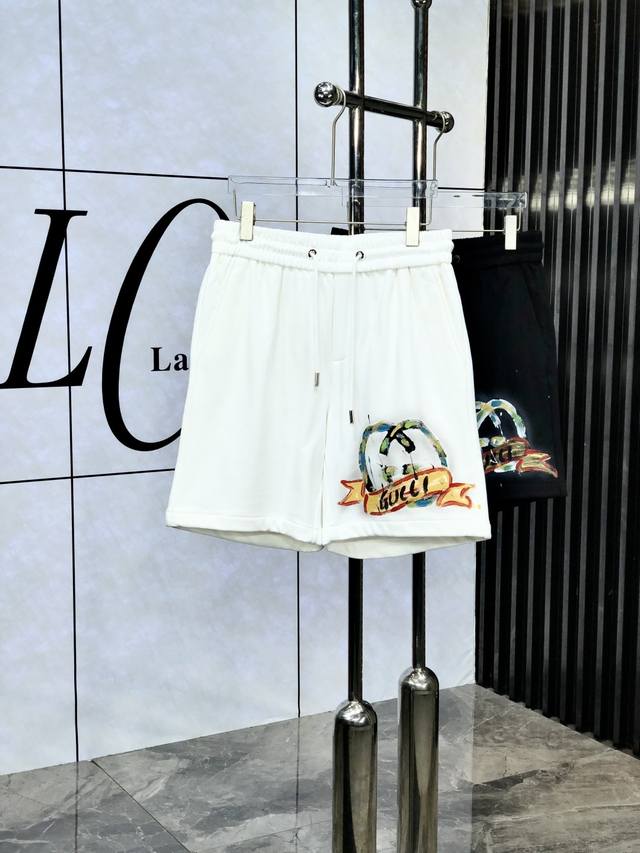 Gucci wears 200 pounds. 25 years of new products from the counter are launched s