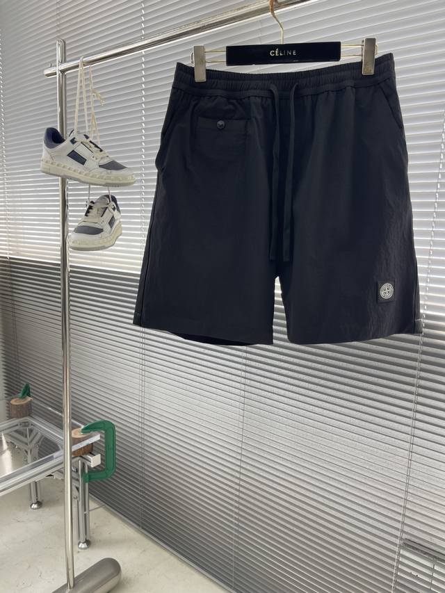 Stone Island 25Ss new shorts, cross compass shorts are simple and the most popul