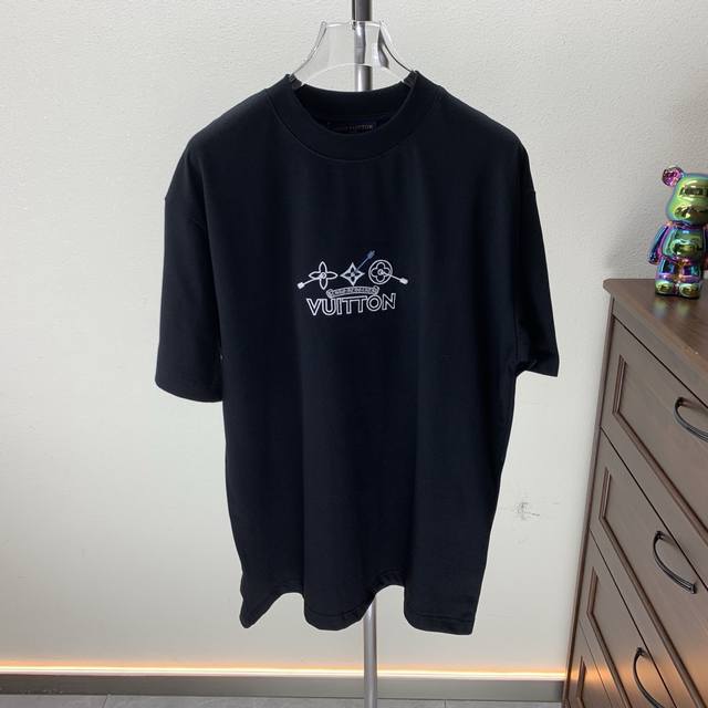 Lv 2025 spring and summer new hollow patch embroidery upper body super comfortab