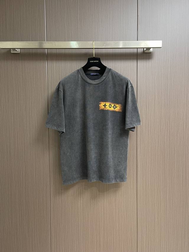 Lv 2025Ss new graffiti short-sleeved T-shirt, this is one of the floral items of