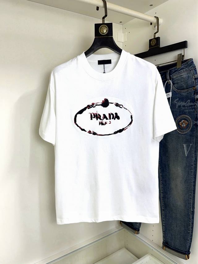 High version Prada Prada is a blessing for fat guys. It can be worn by up to 200