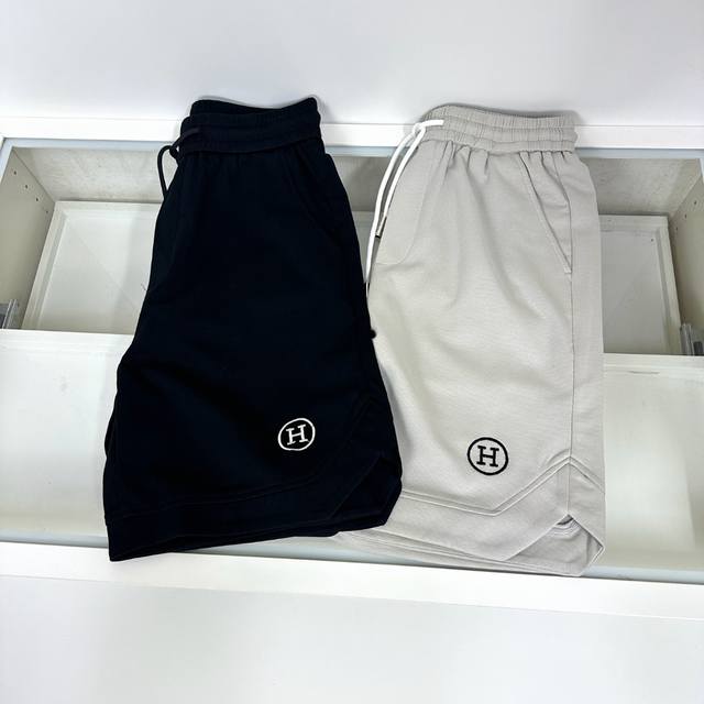 Hermes latest elastic casual sports shorts counter fabrics create a soft, light