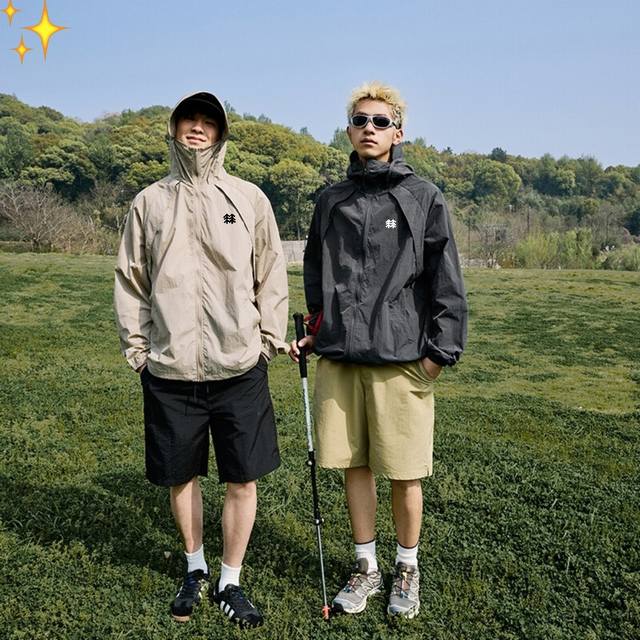 for Kolon Sport's new summer hooded ice silk light sunscreen skin clothing, the