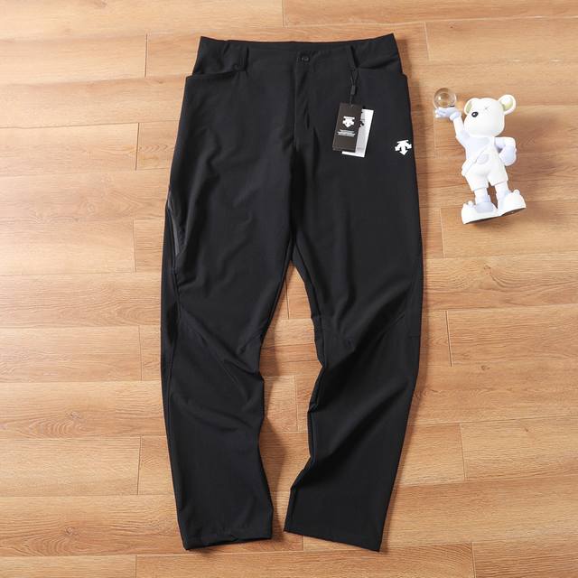 for New spring and summer products! Descente technology outdoor trousers Lightwe