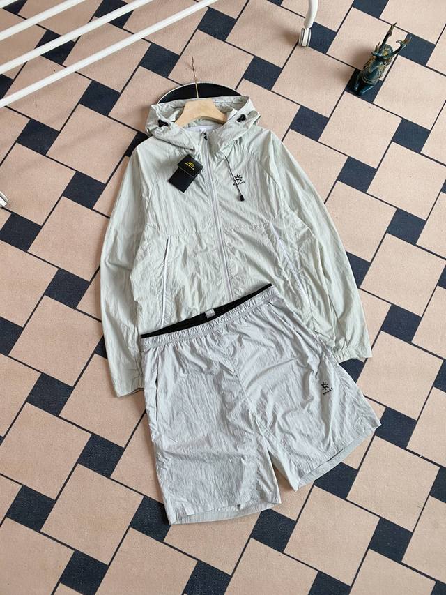 Provide the actual photos of the suit - Kailashi couple outdoor sun protection s