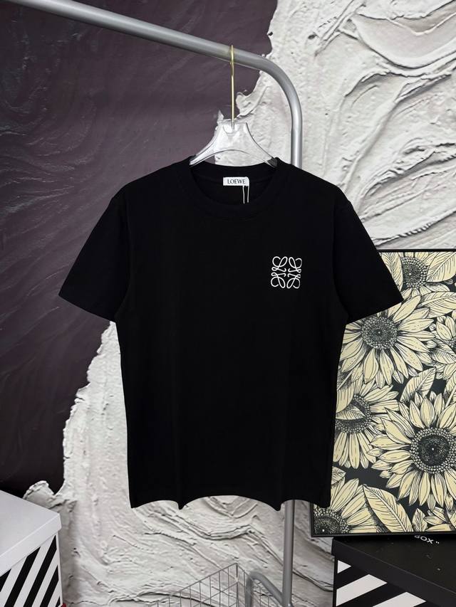 Style No. Aa22160 Loewe short-sleeved shirt with small logo embroidery on the ch