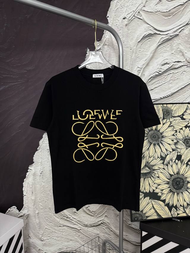 Style No. Aa21160 Loewe short-sleeved shirt with large logo embroidery on the ch