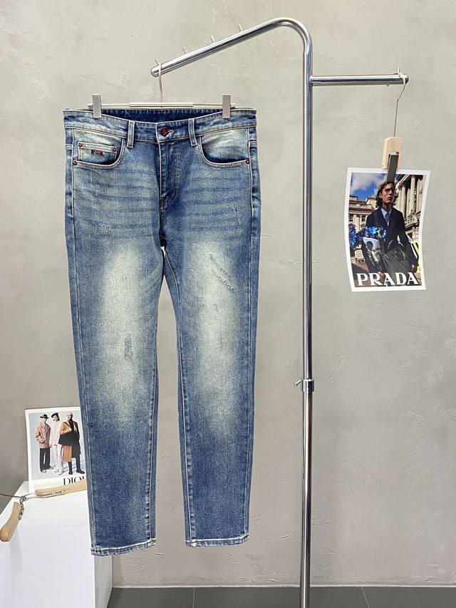 Armani exclusive high-end version of new jeans! Custom-made fabrics are breathab