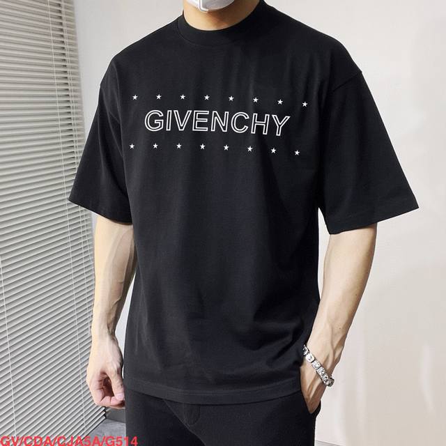 G514 Gv Givenchy's new double-layered short-sleeved T-shirt with letter prints.
