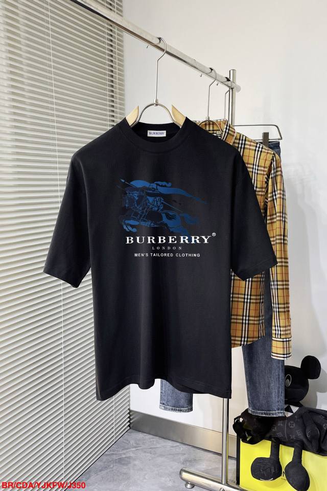 J350 Burberry's new double-layer letter-printed short-sleeved T-shirt. Letter pa