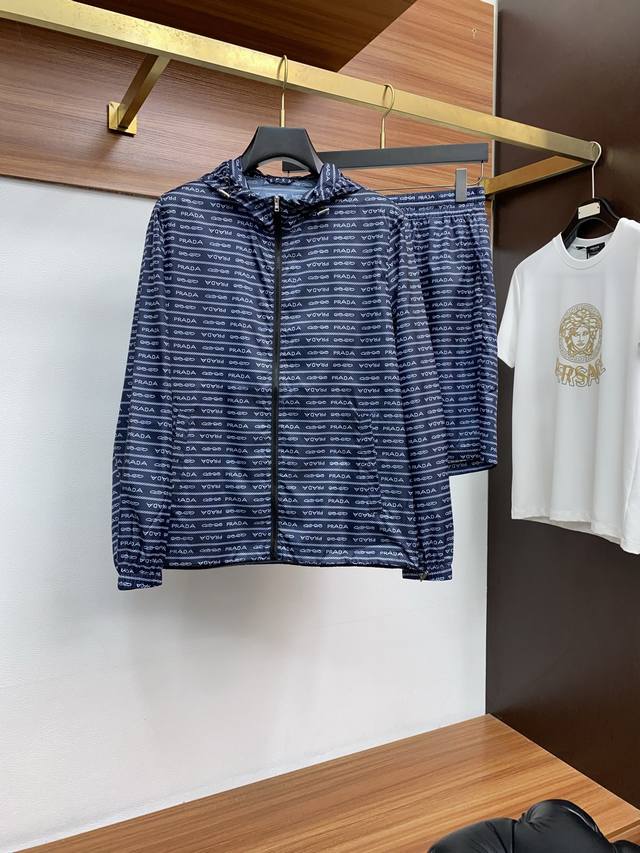 A set of Prada 2025 latest sun protection jacket and shorts set with classic flo