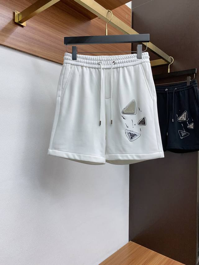 Prada hand-painted custom logo spring and summer new casual shorts are very comf