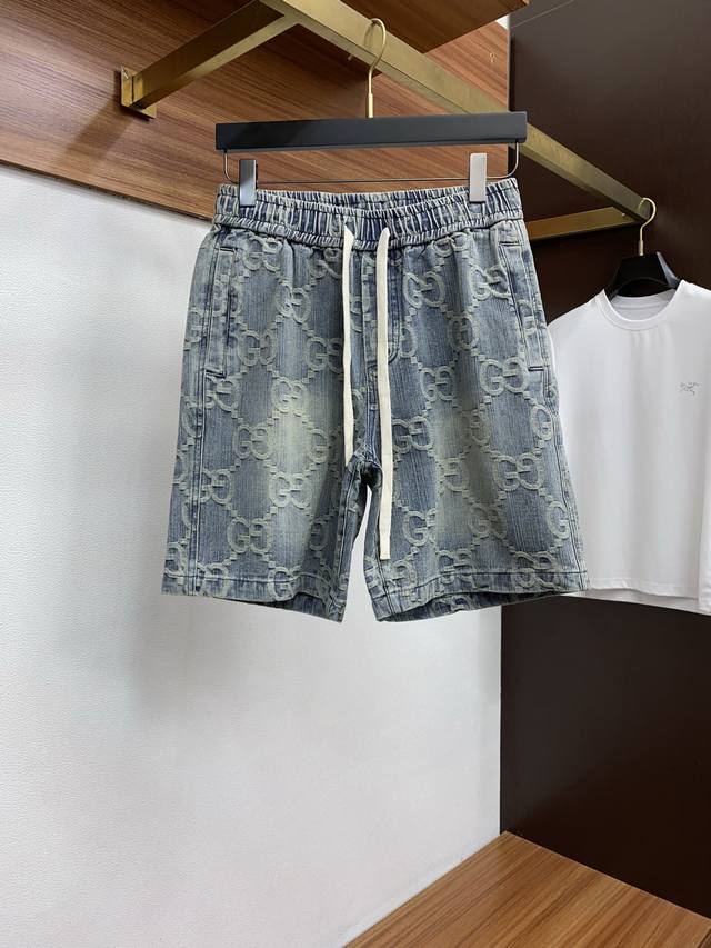 Gucci 2025 Spring and Summer new style, the latest casual shorts. The original p
