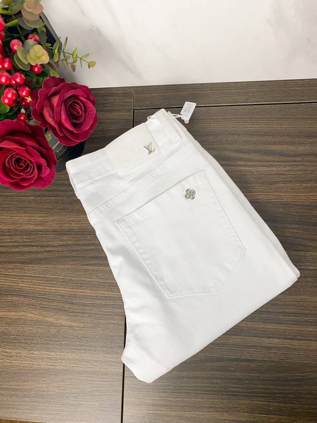 Lv 2025 Spring new Korean casual men's jeans elastic slim fit skinny pants long