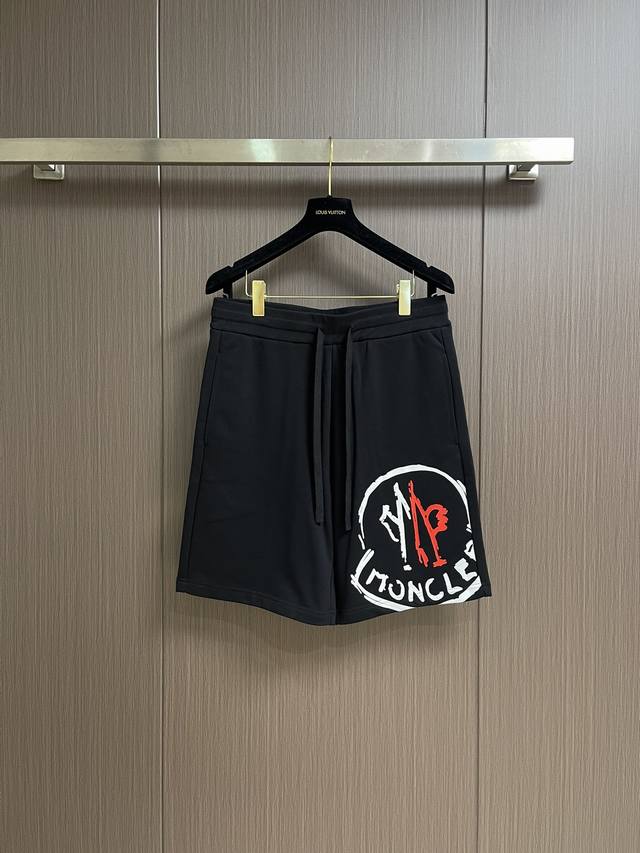 Moncler 2025Ss new summer casual shorts, recommended for both men and women! Hig