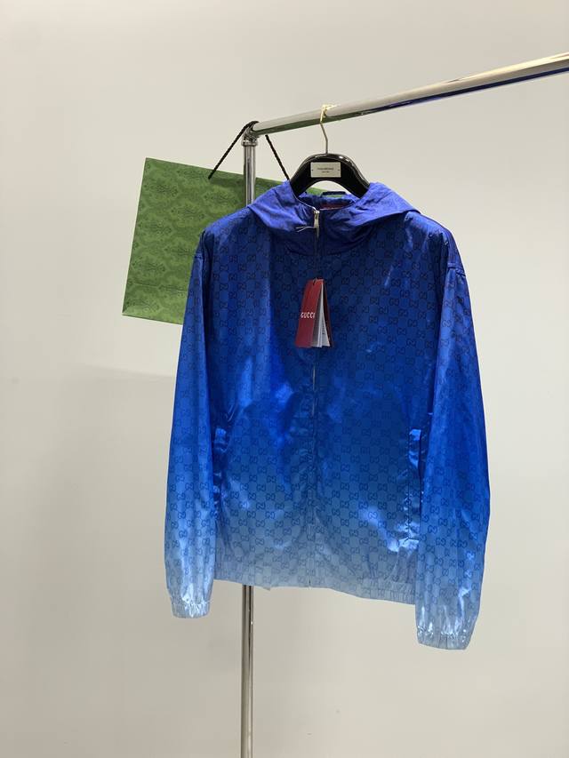 Gucci, the latest model for autumn 2025, available at the counter, original prod