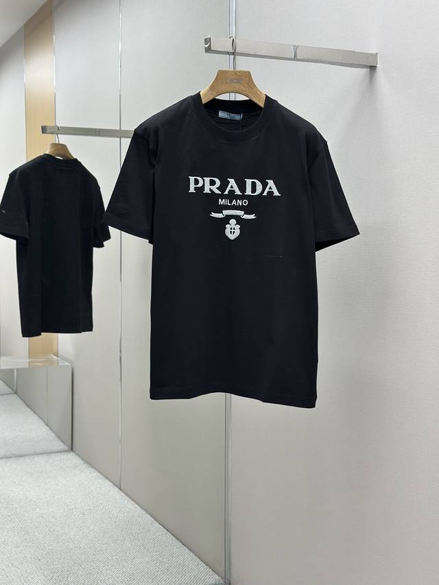 Prada 25Ss Spring and Summer new model, the latest short-sleeved round neck T-sh