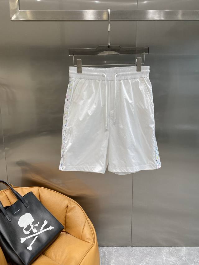 Donkey Lv white side print shorts, fresh summer trend The colorful Lv iconic pri