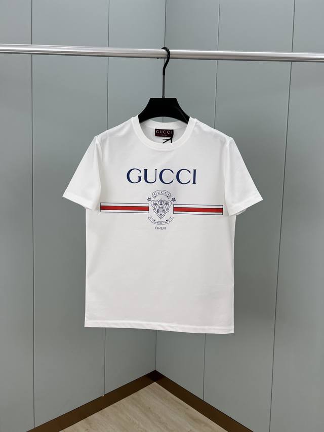 Gucci. Gucci Firenze 1921 bellboy badge printed logo T-shirt, the front of the c