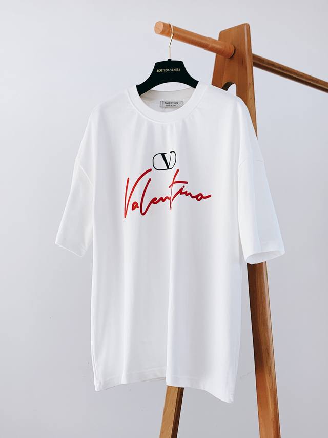 Valentino 2025Ss Spring and Summer New Product Letter Printed T-shirt, three-dim