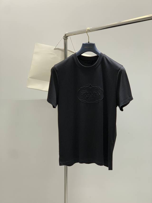 Prada, the latest product for summer 2025, available at the counter, fashionable