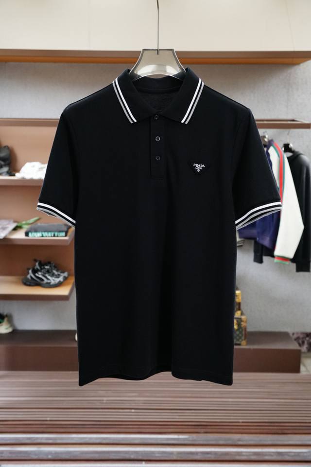 Prada-2025 Spring and Summer new men's short-sleeved T-shirt, a fashionable and