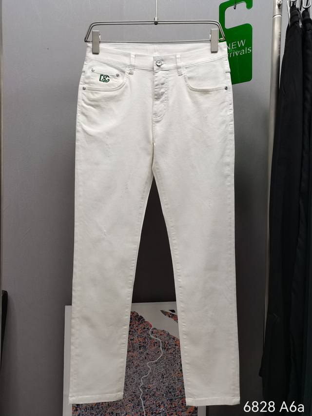 New spring and summer Dg white cow, comfortable and slightly elastic fabric, sim