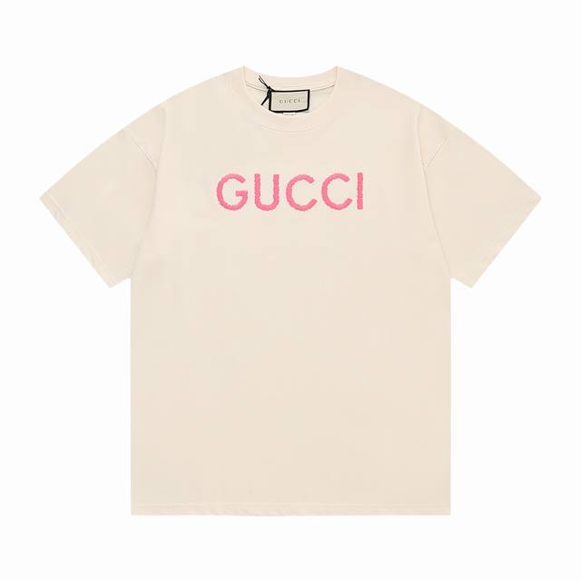 Gucci Gucci classic double G Logo is refined and upgraded, inspired by the retro