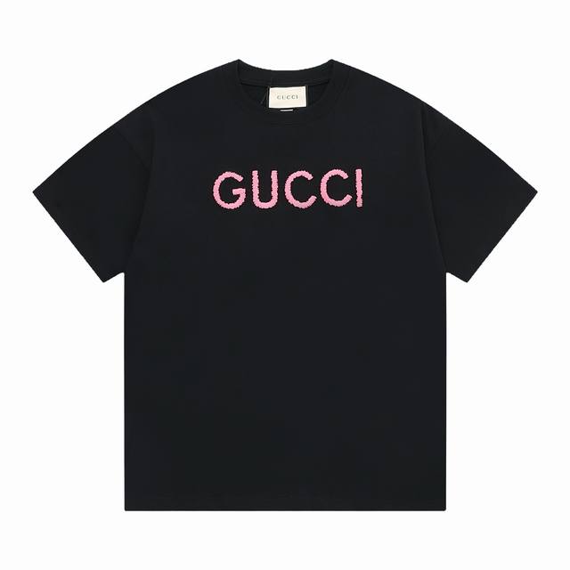 Gucci Gucci's classic double G Logo is refined and upgraded, inspired by the ret