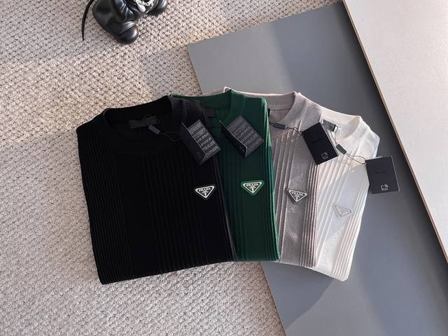 Prada 2025 new short-sleeved shirt is handsome and fashionable, with top-positio