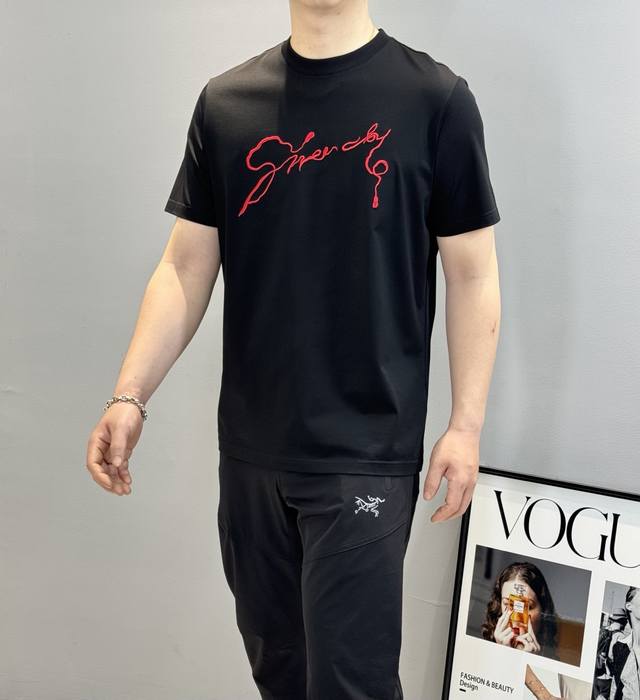 Givench*Y Givenchy 25S spring and summer new round neck short T. Strong drape! P