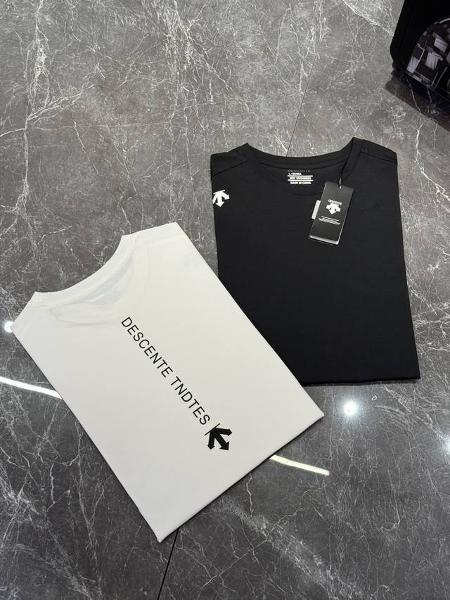 Short-sleeved Descente 25Ss new product. Solid color recommended! Classic logo o