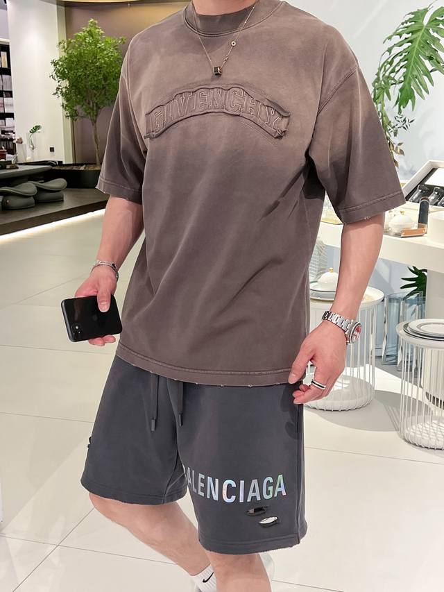 18 promotional items are available for 20% more. Celine 2025 Spring/Summer new m