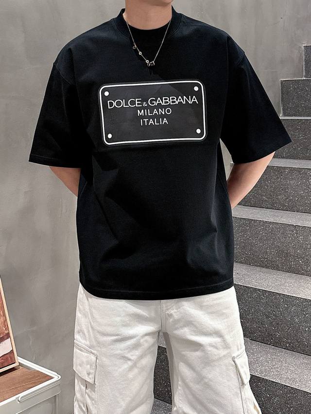 18 promotional models give 20 more. Dolce & Gabbana original authentic purchasin