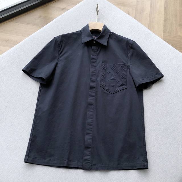 Lv new style pocket flocking monogram! Men's short-sleeved shirt The whole piece