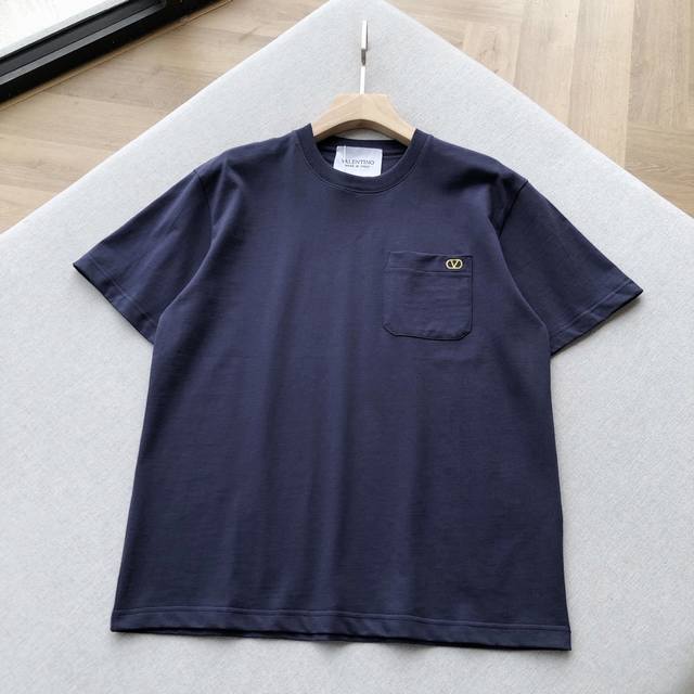 Vt Navy blue pocket gold thread embroidered logo short sleeve T-shirt Valen**O N