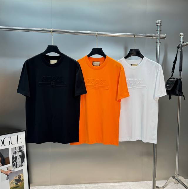 Gucci*Gucci T-shirt. Unisex! 25 Spring/Summer top three-color embossed letters c