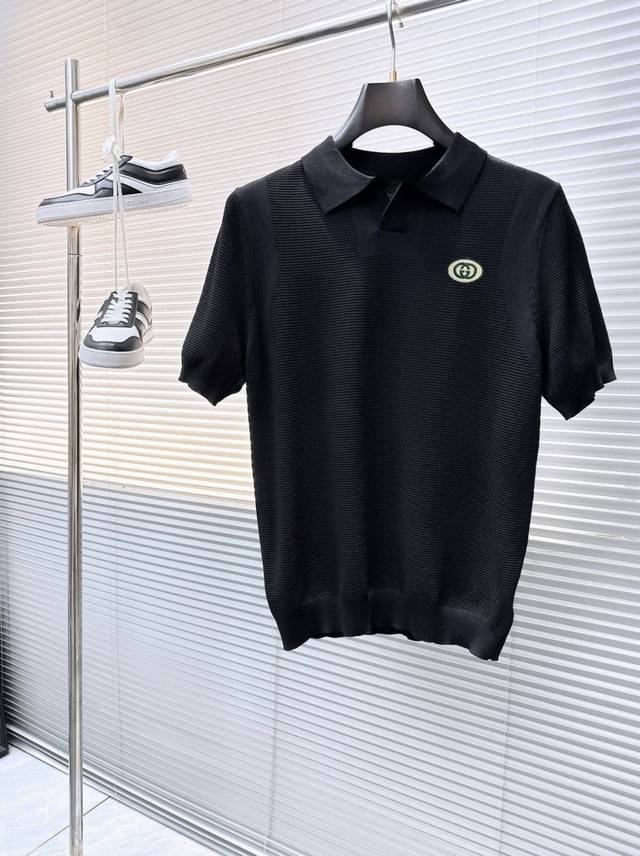 Gucci 25Ss new knitted short sleeves, super classic design, simple without any e