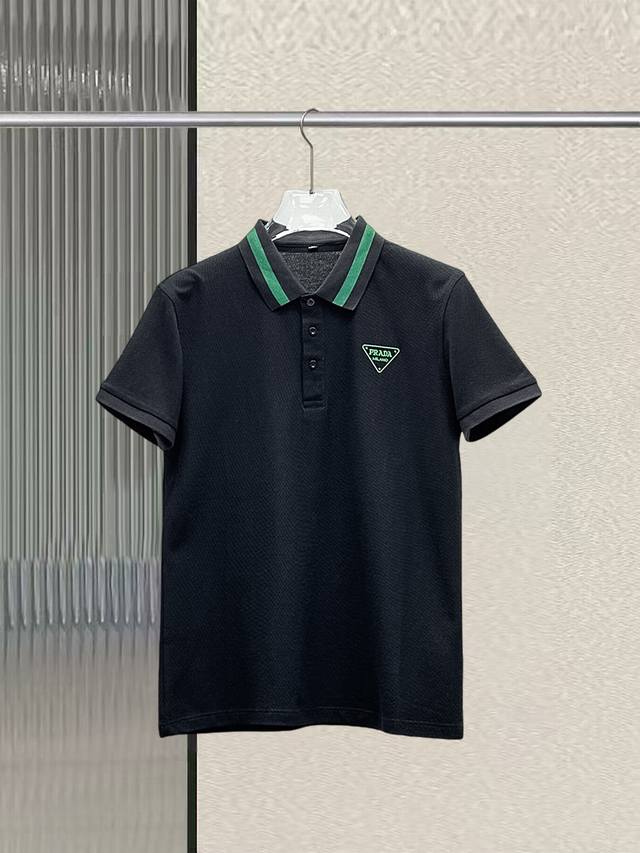 A must-have item for high-end business white-collar workers from Prada! Seamless