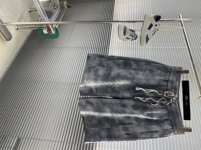 Balenciag washed and distressed gradient dirty grey spring loose knitted casual