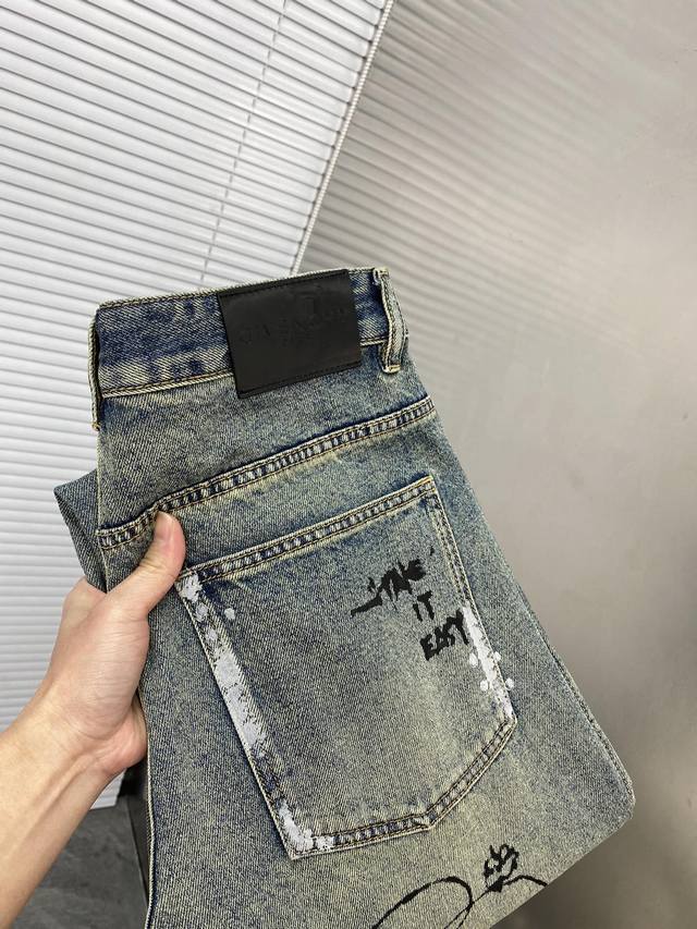 Givenchy 2025 new men's jeans with comfortable fabric and good elasticity. Exclu
