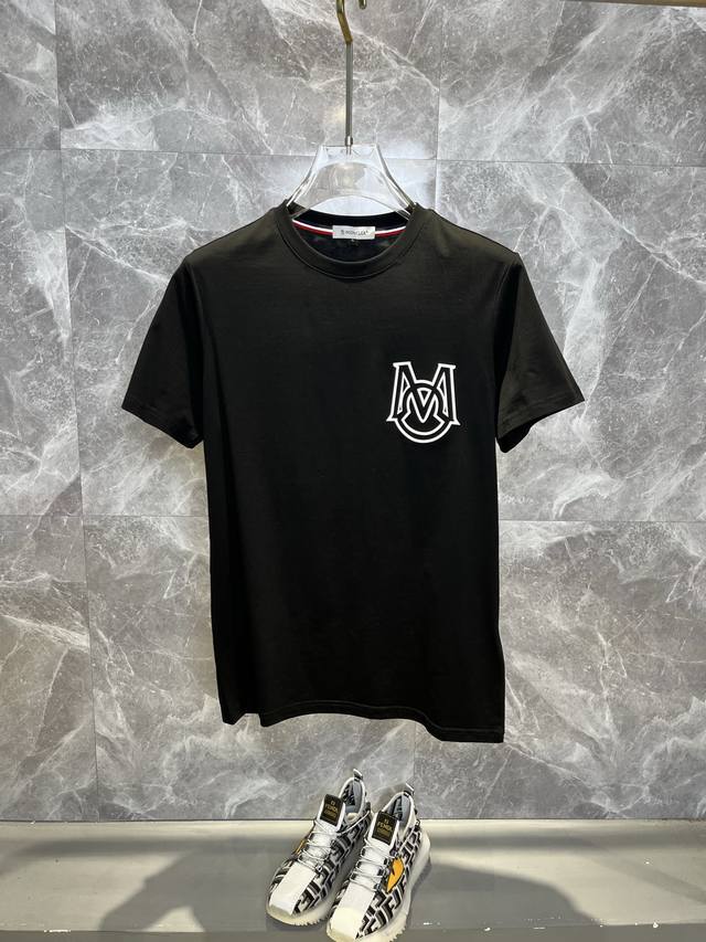 Moncler's latest fashion round-neck short-sleeved T-shirt for spring and summer