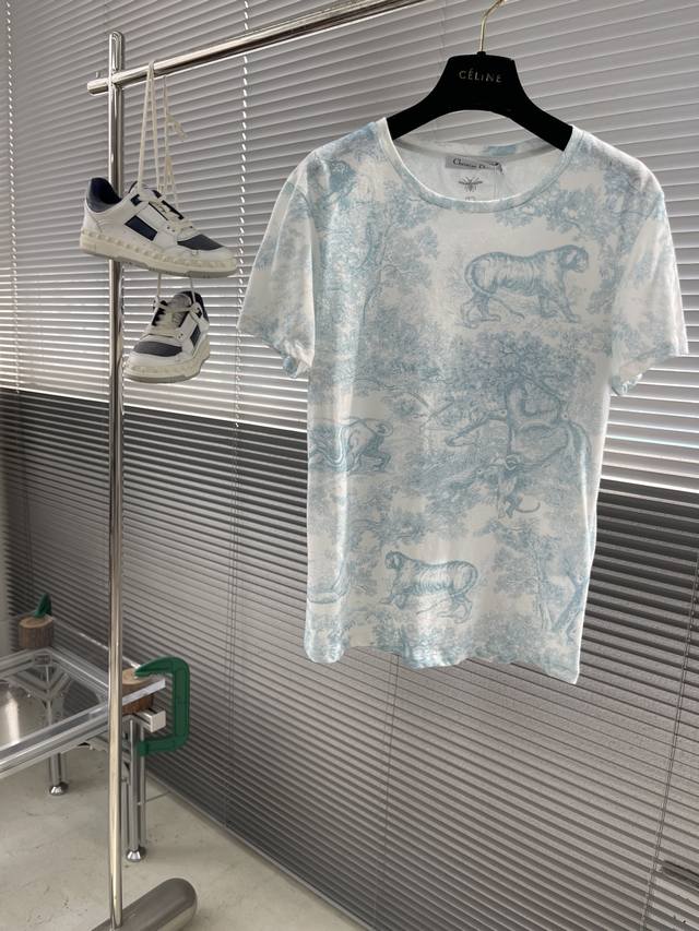 Dio 25Ss new T-shirt from the Dioriviera limited edition collection, featuring a