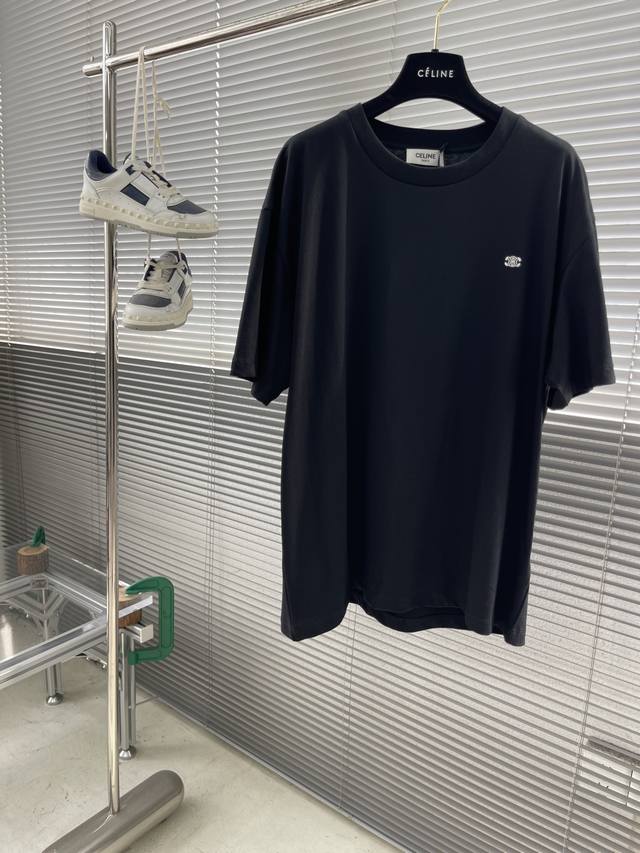 Celin 25Ss new Triomphe embroidered jersey loose T-shirt, this T-shirt is made o