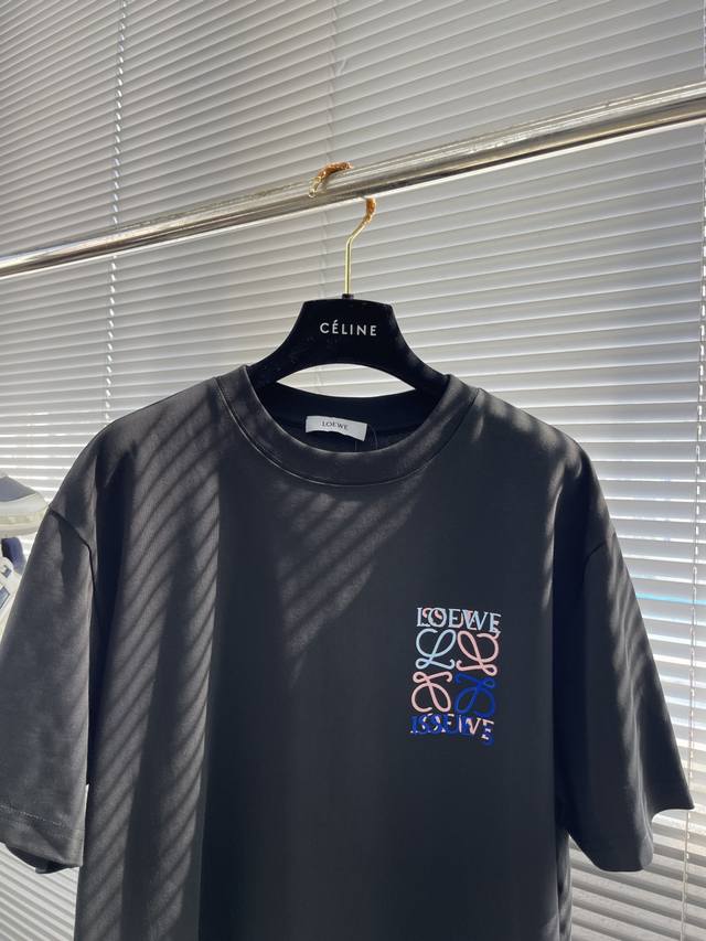 Loew 25Ss new contrasting logo round neck T-shirt This style uses high-weight, w