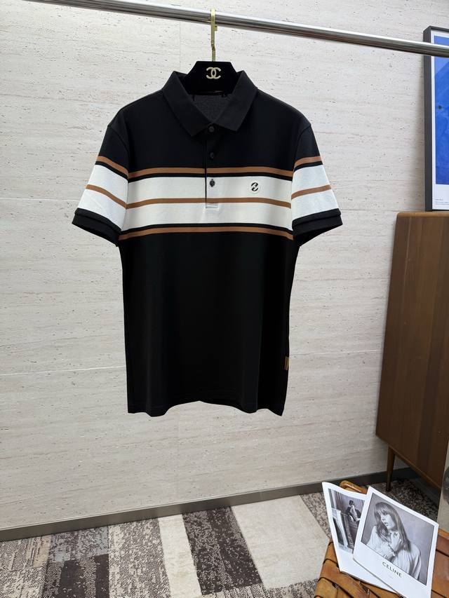Zz 25S Spring and Summer Men's Polo. The iconic logo on the chest makes the over