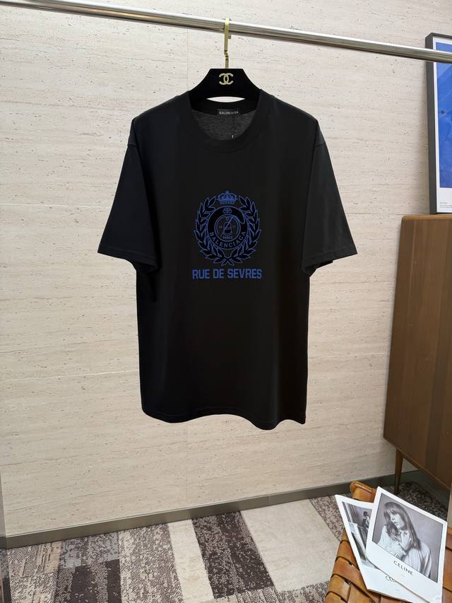 Bal2025 Spring and Summer new short sleeves are brighter and brighter in color,